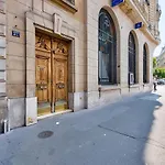 Urbanflat 165 - Boetie - Champs Elysees Studio
